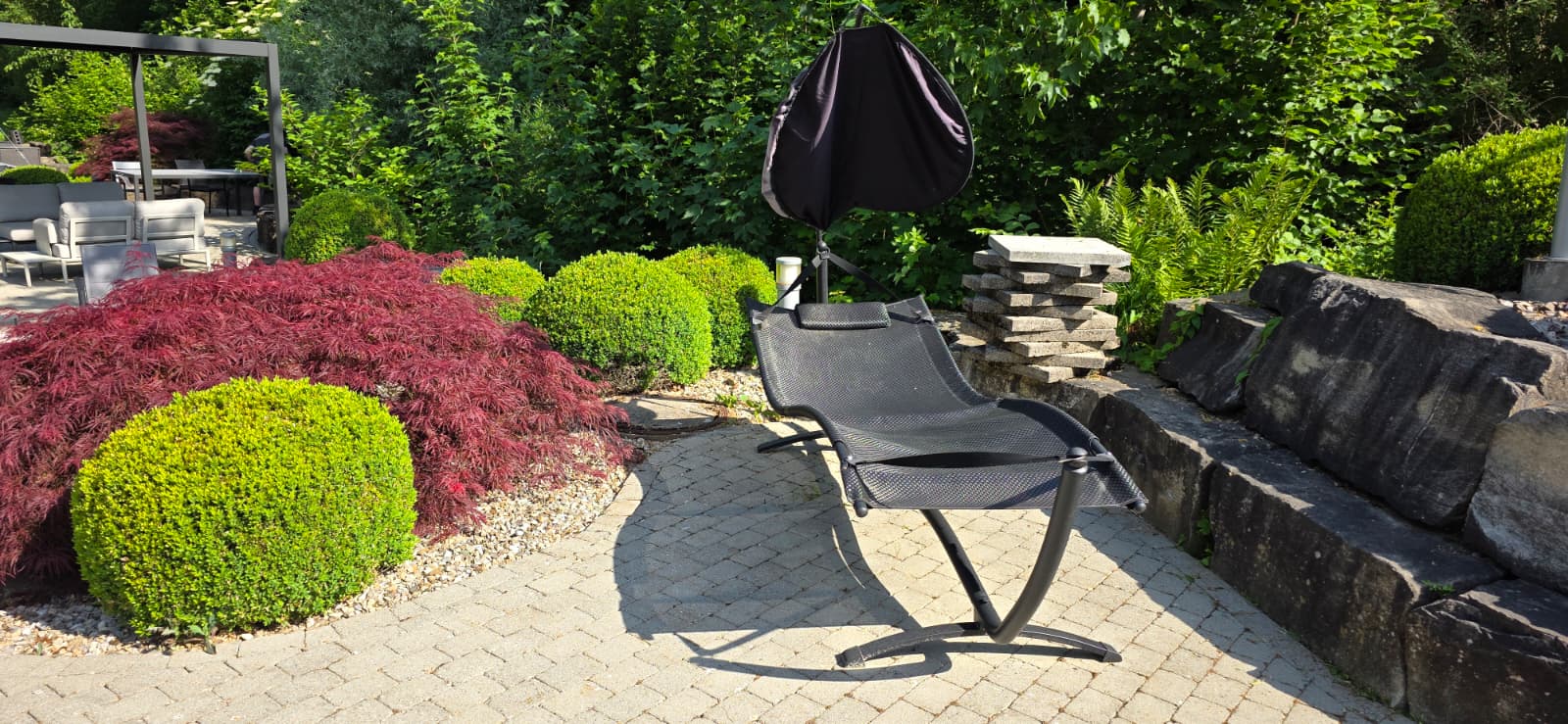 Gartenstuhl, Schaukelstuhl, Sonnenliege, Metallgestell, Sonnenschirm